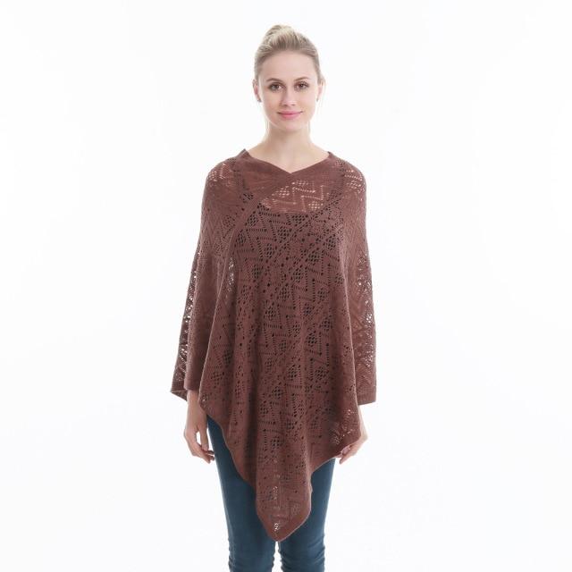 Poncho ethnique à col roulé en laine